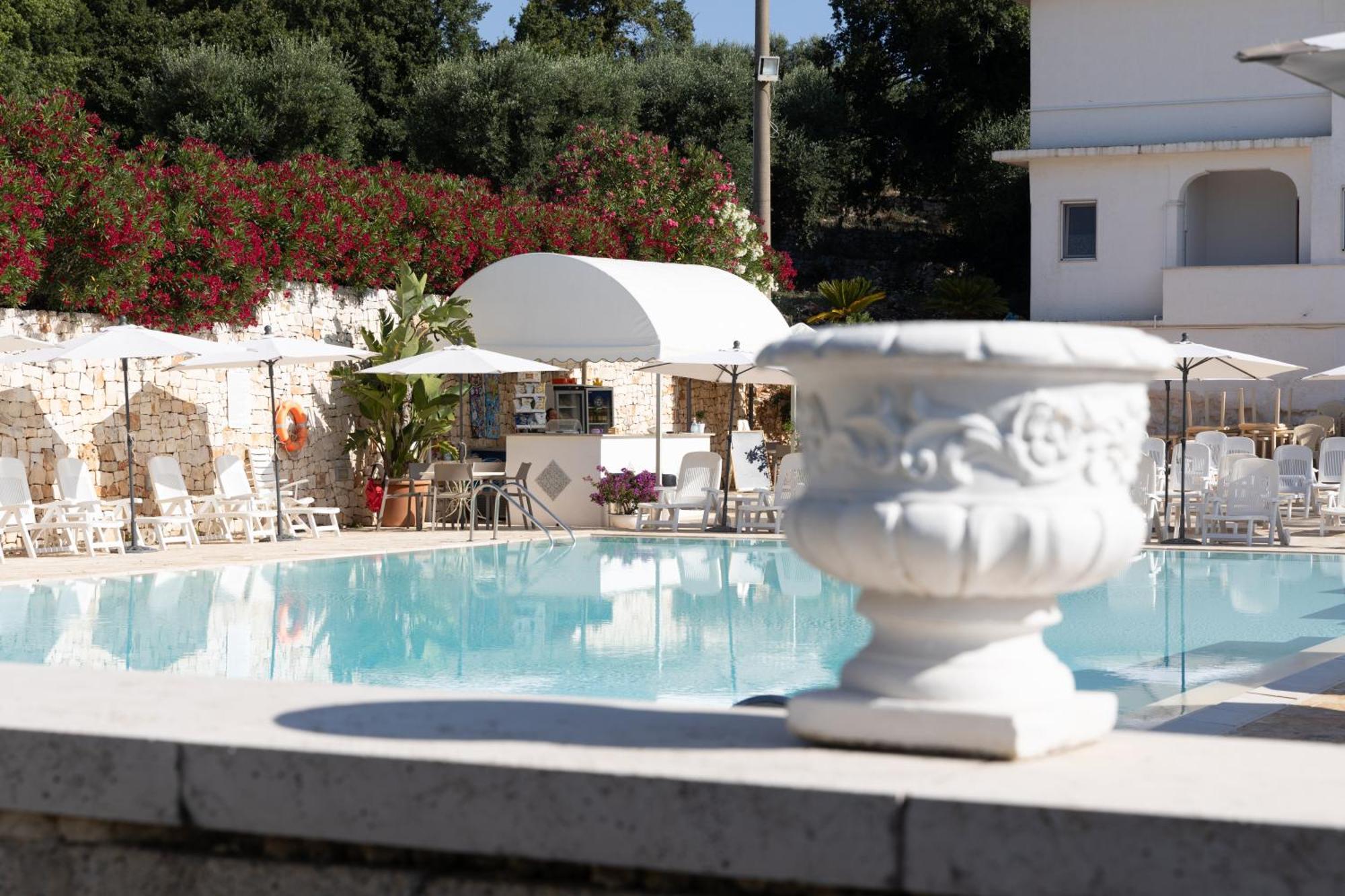Residenza Aurora Aparthotel Ostuni Exteriör bild